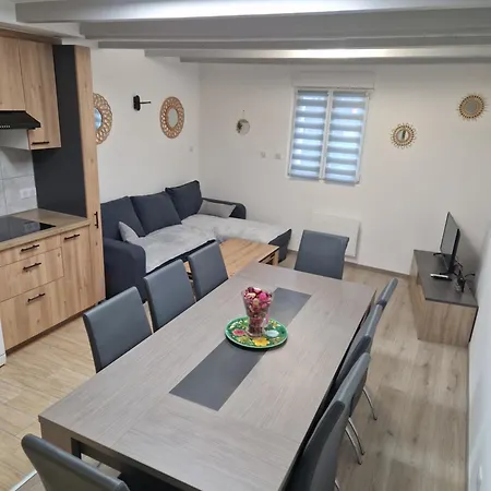 Full Apartment Uttenheim